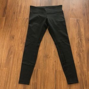 🤩3/$30🤩 - lululemon leggings - size 8